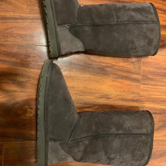 UGG boots!!! - Picture 5 of 5